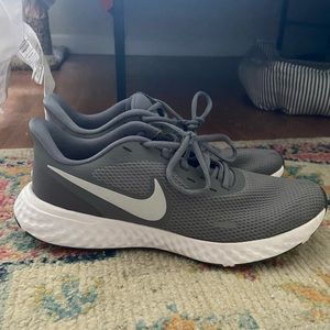 Nike revolution women’s running shoe, sneaker